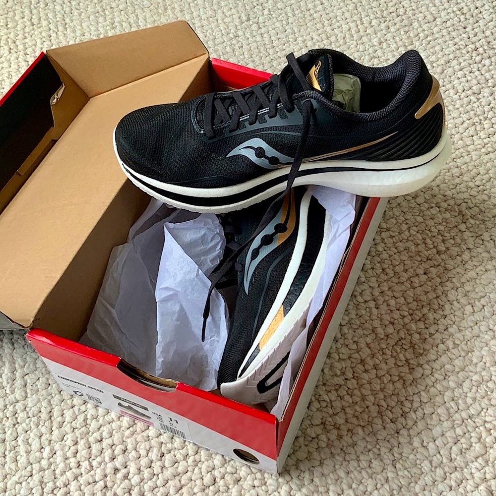 New in Box Saucony Endorphin Speed W Size 11